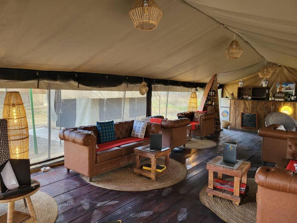 Africa Safari South Serengeti Ndutu Ngorongoro Sinoni Bagian luar foto