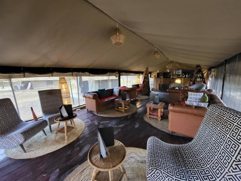Africa Safari South Serengeti Ndutu Ngorongoro Sinoni Bagian luar foto